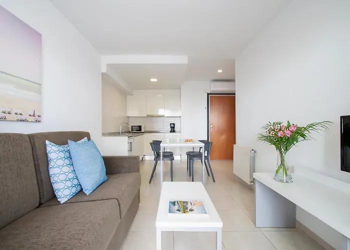 Pierre & Levante - Adults Recommended Benidorm